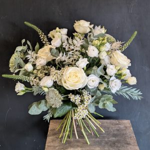 Dansk spring white bouquet